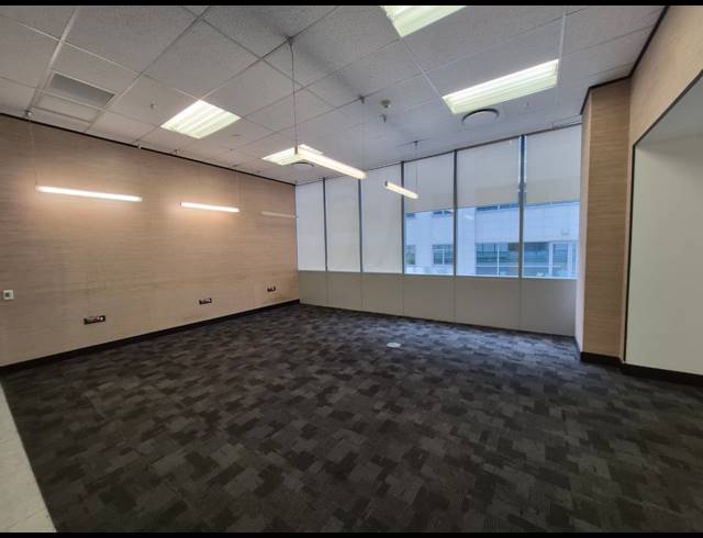 560M² OFFICE TO LET IN SANDTON CENTRAL
